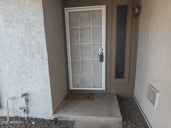 Building Photo - 2326 W Estrella Dr