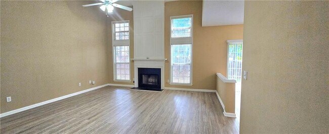 Foto del edificio - 2511 Davenham Way