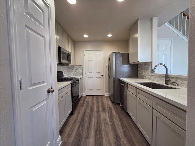 Building Photo - 10903 Windfern Lakes St