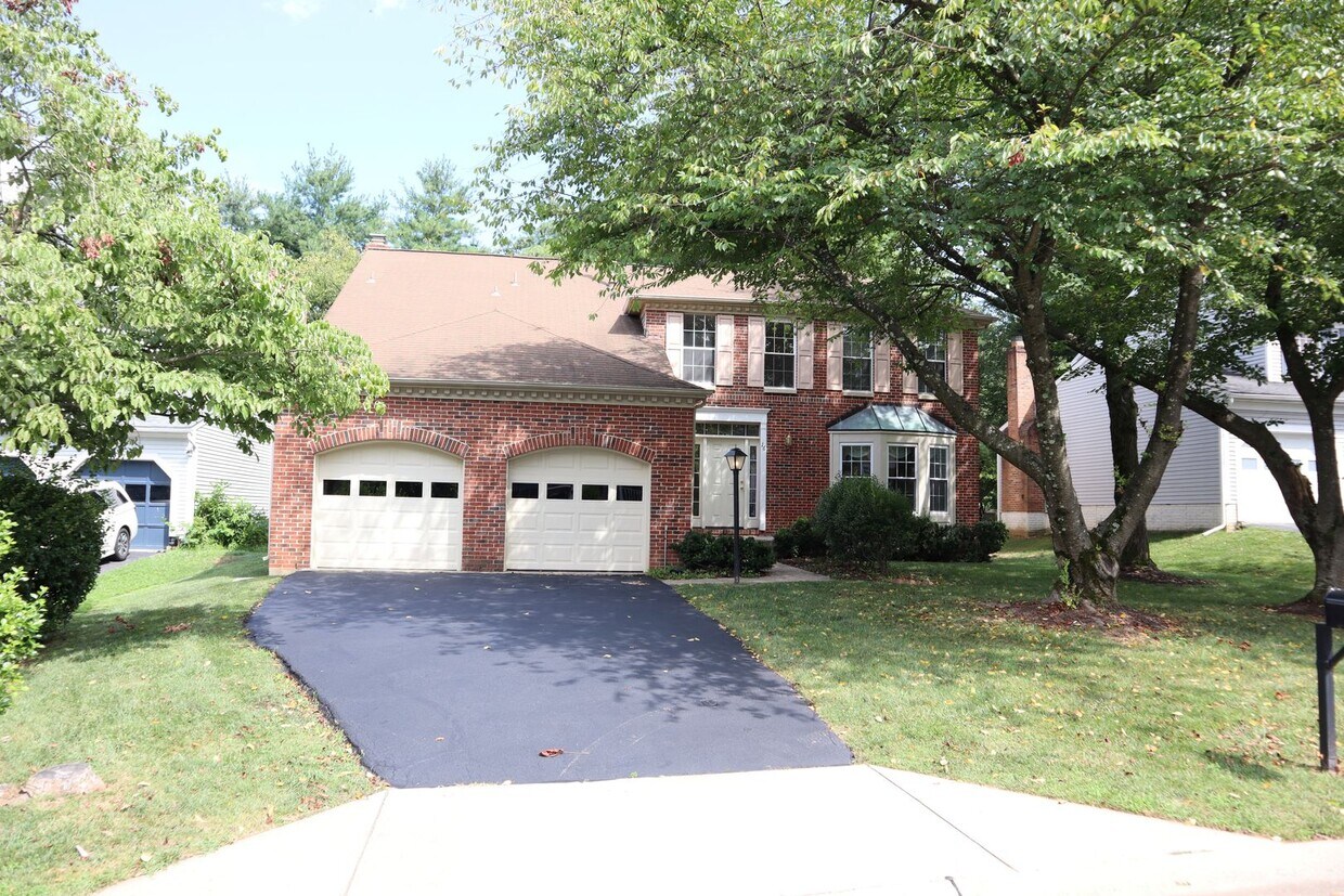 Primary Photo - Gorgeous Single Family Home in Gaithersburg