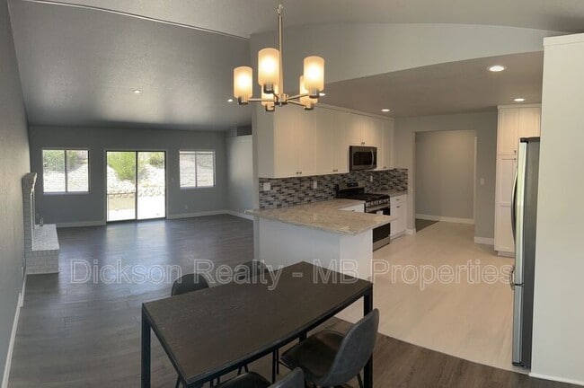 Building Photo - 5261 Coit Dr