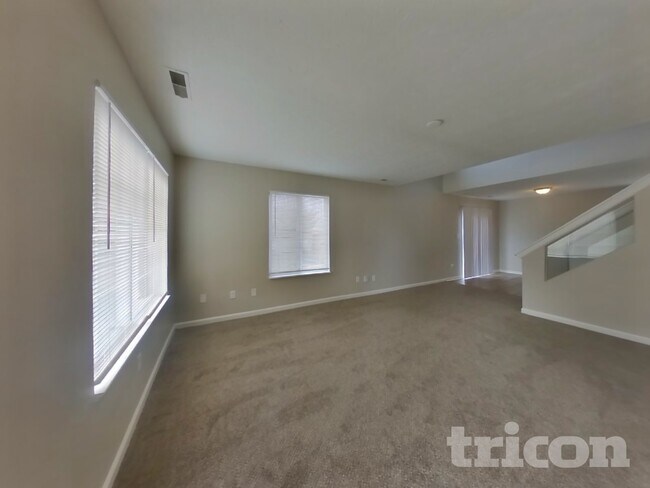 Building Photo - 604 Mountain Pine Dr