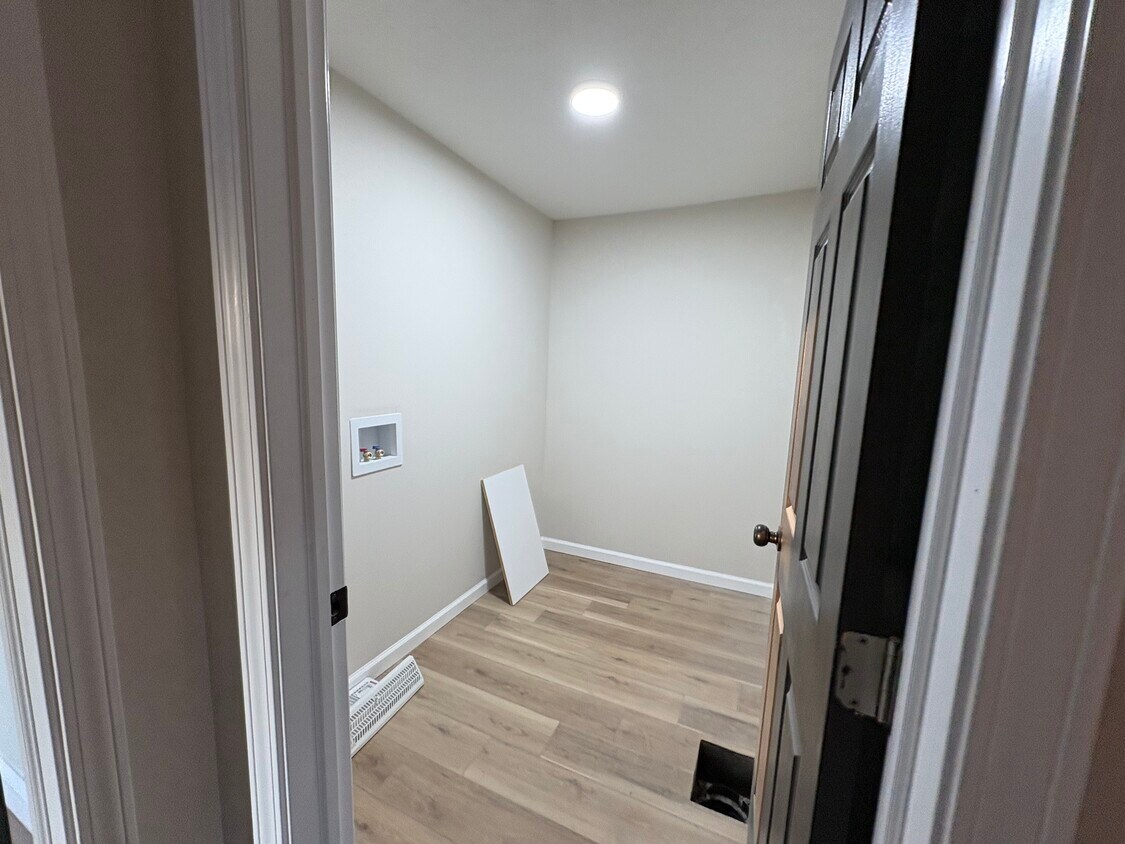 Foto del edificio - 608 Columbus Ave