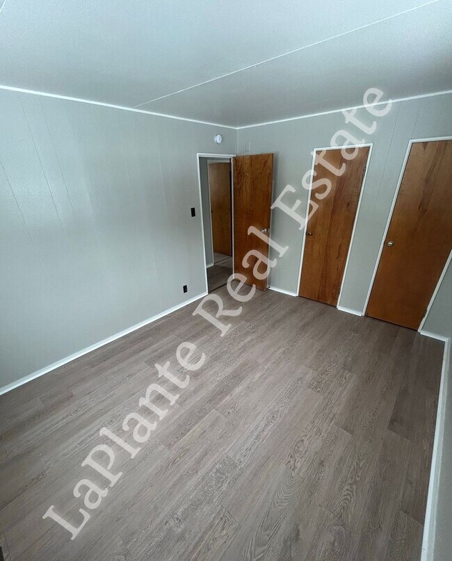 Building Photo - Freshly Updated 3-Bedroom Home Near UT