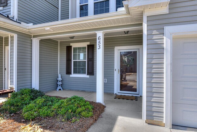 Foto del edificio - 3 Bedroom 2.5 Bath in Canterbury Farms!