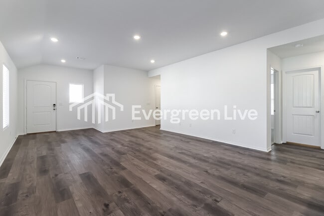 Foto del edificio - 240 Sarah Alyse Ln