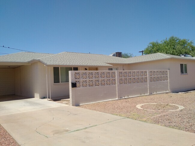 Building Photo - 1812 S Hardy Dr