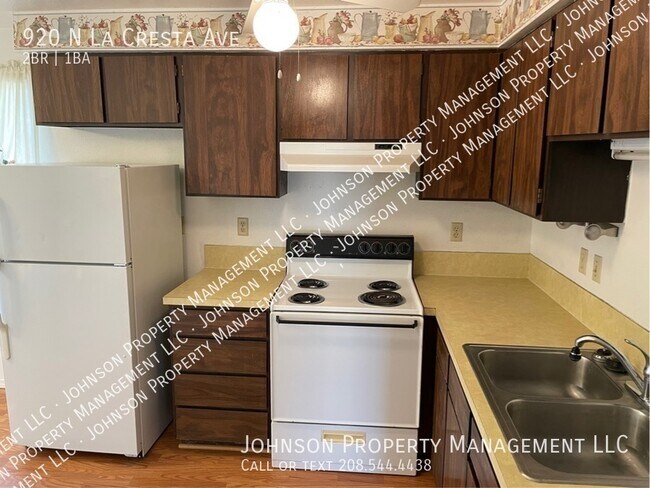 Foto del edificio - Cozy 2-Bedroom Home with Yard and Garage i...