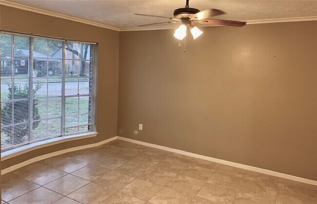 Foto del edificio - 25403 Thistlewaite Ln