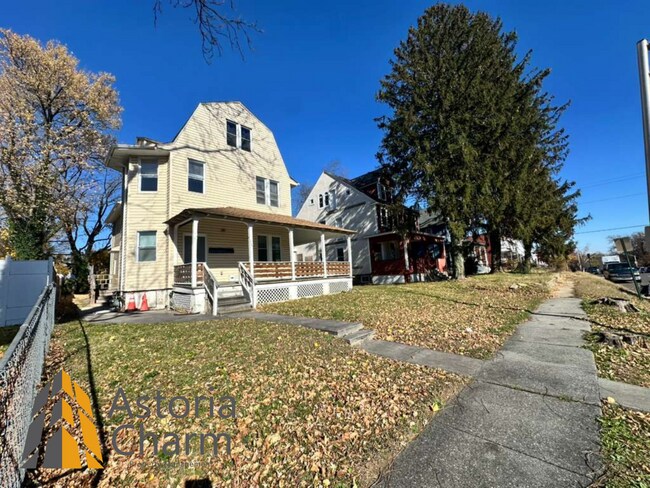 Foto del edificio - 3004 Clifton Ave