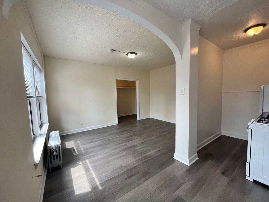 Foto principal - 5430 N Kenmore Ave