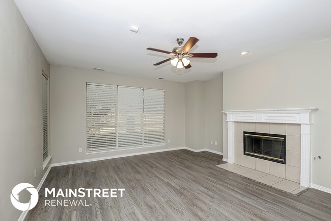 Building Photo - 11749 Ficus Dr