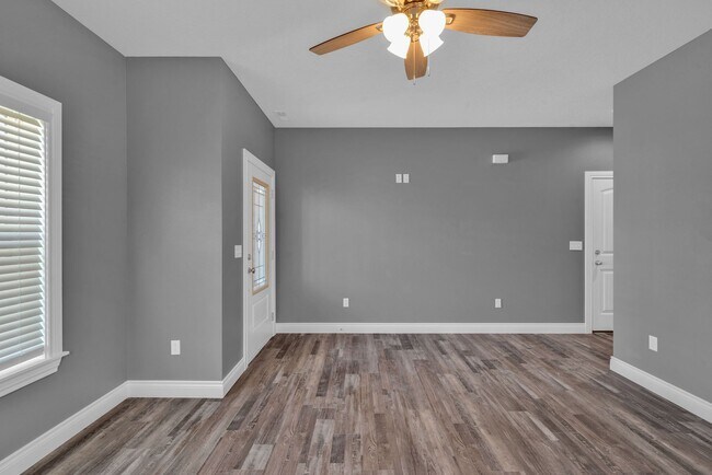 Foto del edificio - Brand New 2-Bed/3-Bath Townhouse in Joplin...