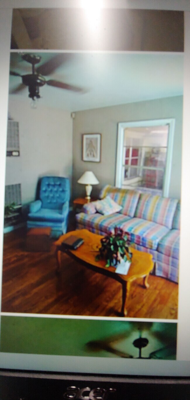 Livingroom - 3519 Cedar Lake Dr