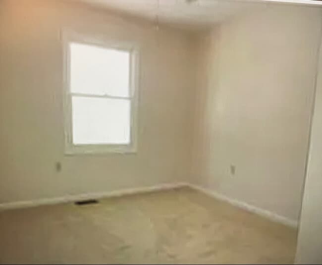 Building Photo - 338 Nansemond St SE