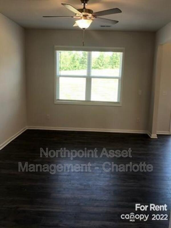 Building Photo - 3914 Townes Blvd