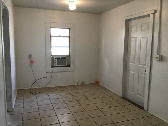 Foto del edificio - 532 Foote Ct