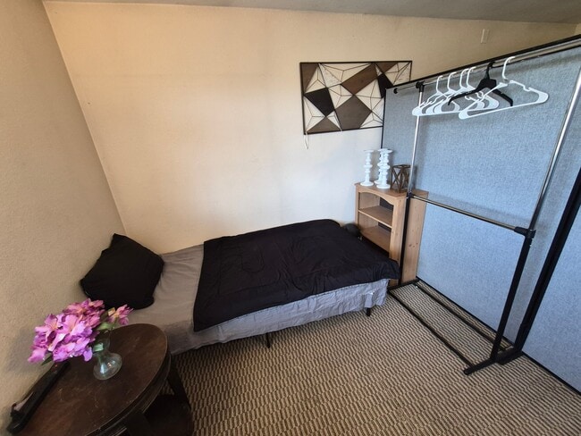 Photo - 5611 Aberdeen Dr House