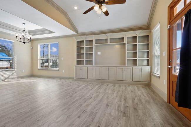 Building Photo - Better Price! Beautiful Newer Construction...