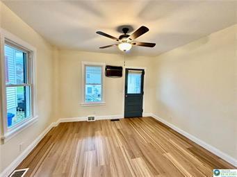 Building Photo - 1006 Center St