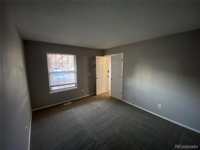Foto del edificio - 14303 E Dickinson Dr