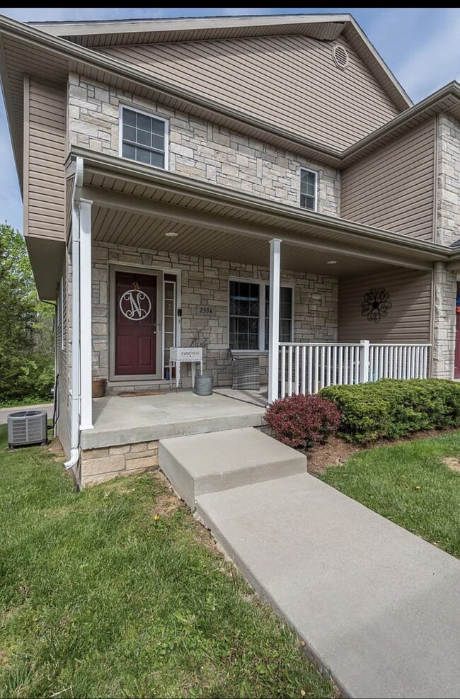 Building Photo - 2554 S Flat Rock Rd