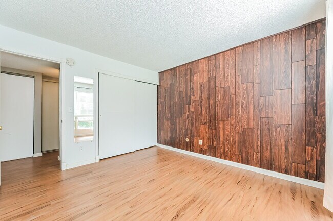 Foto del edificio - Cozy Garden-Level Condo with Park Views