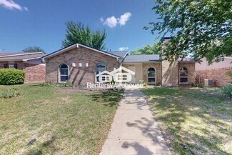 Building Photo - 4300 Woodbluff Dr