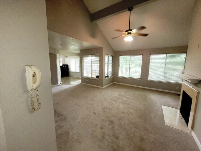 Building Photo - 12100 Overbrook Ln