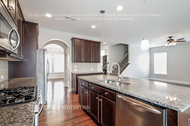 Foto del edificio - 3314 Sara Margaret Dr