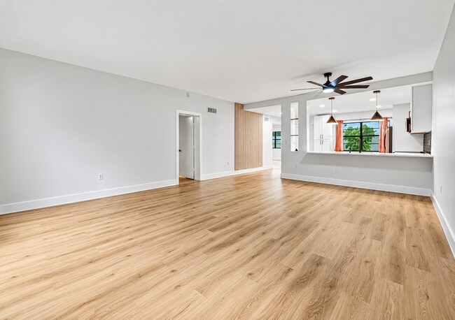 Building Photo - 6670 Villa Sonrisa Dr
