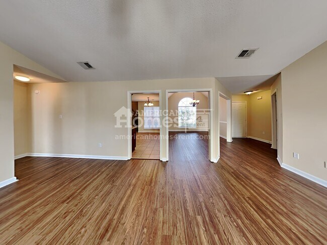 Building Photo - 1758 Northwood Hills Cove