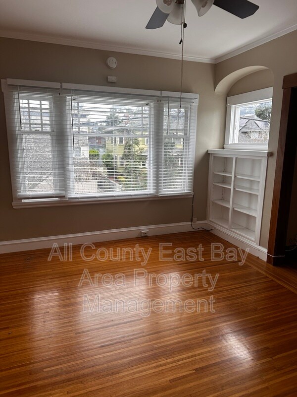 Foto del edificio - 2228 Derby St