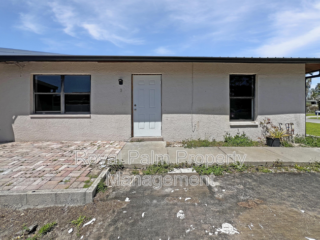 Foto del edificio - 11275 Linda Loma Dr