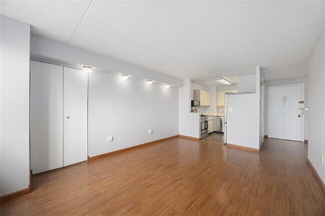 Foto del edificio - 300 W 110th St