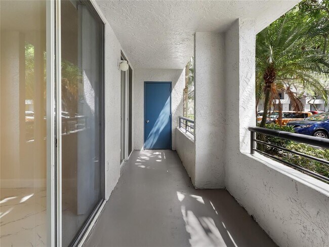Foto del edificio - 941 Lyons Rd