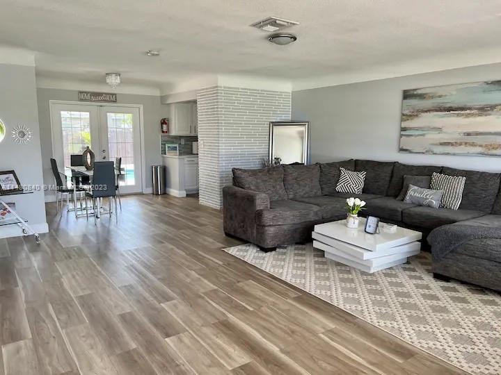 Foto del edificio - 3420 SW 16th St