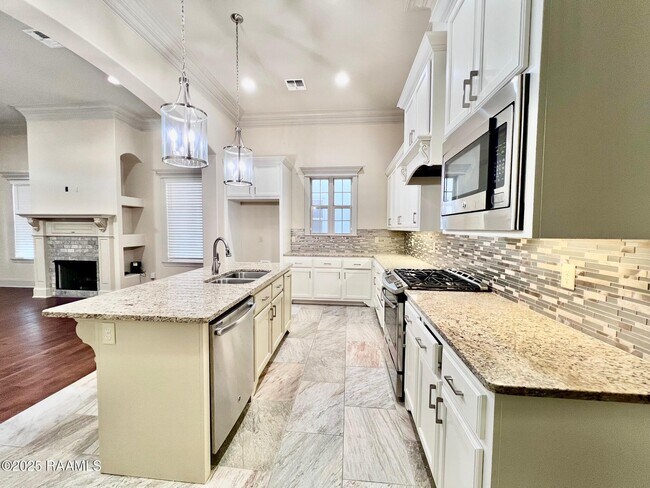 Foto del edificio - 411 Dunvegan Ct