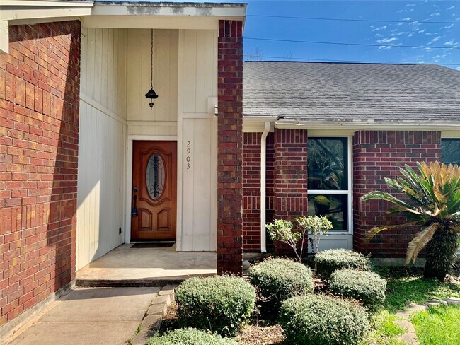 Building Photo - 2903 Bentley Ct