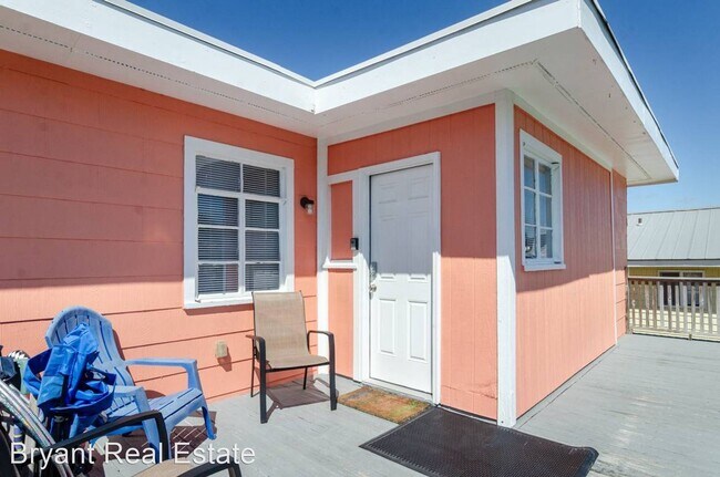 Building Photo - 2 br, 1 bath House - 710 Canal Street Uppe...