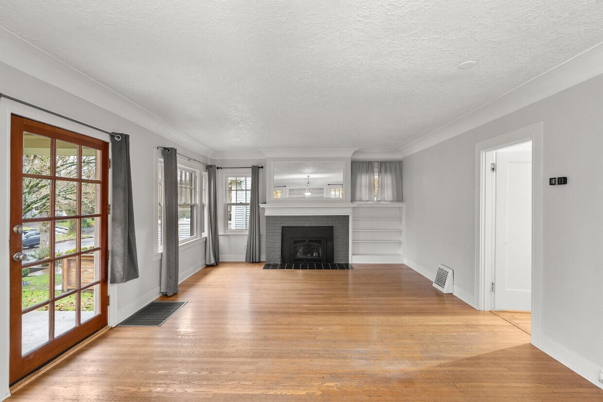 Foto principal - 3033 NE 12th Ave