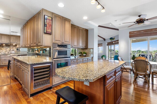 Building Photo - 309 E Ocean Ave