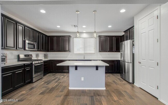 Foto del edificio - 15732 W Pierce St