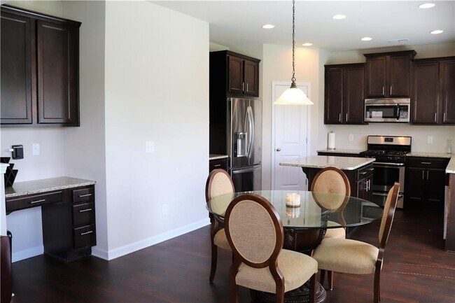 Building Photo - 152 Rainhill Station Dr