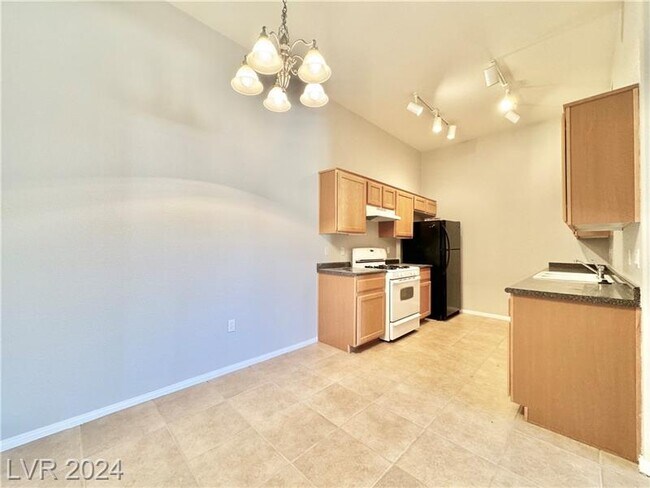 Foto del edificio - 8805 Jeffreys St