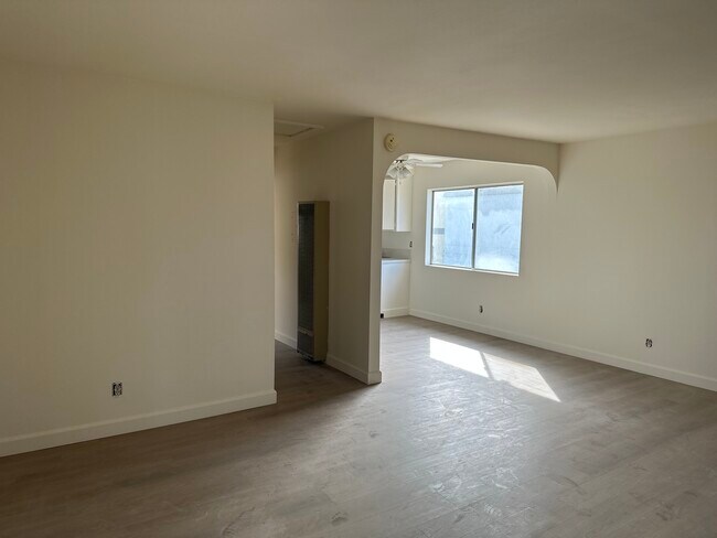 Foto del edificio - 17011 Pinehurst Ln