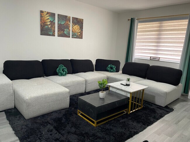 Foto del edificio - 1050 NW 103rd St
