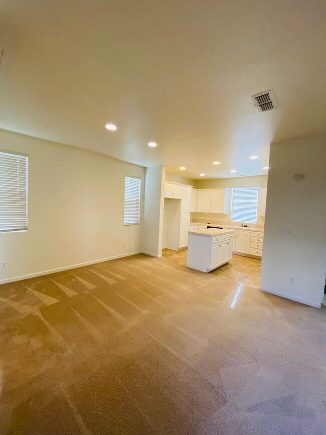 Foto del edificio - Westlake Winner... Walk to Parks & Schools 3 Bedroom 2.5 Baths