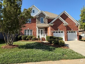 Building Photo - 880 Cameron Village Dr