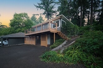 Building Photo - 3801 SW Hamilton St